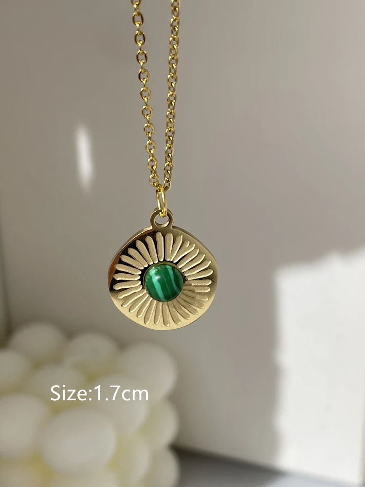 Daisy Natural Stone Hollow Eyes Pendant Water Drop