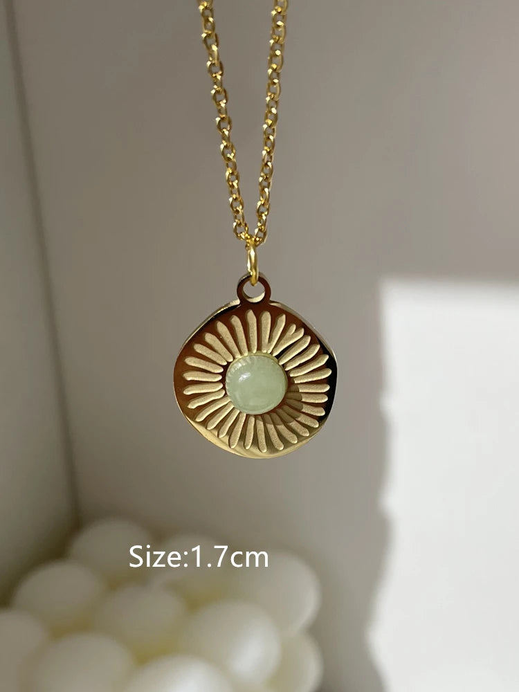 Daisy Natural Stone Hollow Eyes Pendant Water Drop