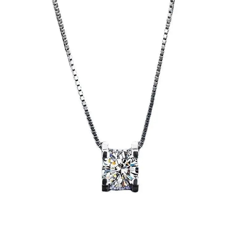 Copper Electroplated Box Chain Necklace for Women Featuring Geometric Diamond-Shaped Pendant