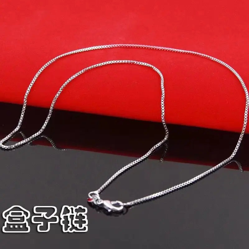 Copper Electroplated Box Chain Necklace for Women Featuring Geometric Diamond-Shaped Pendant