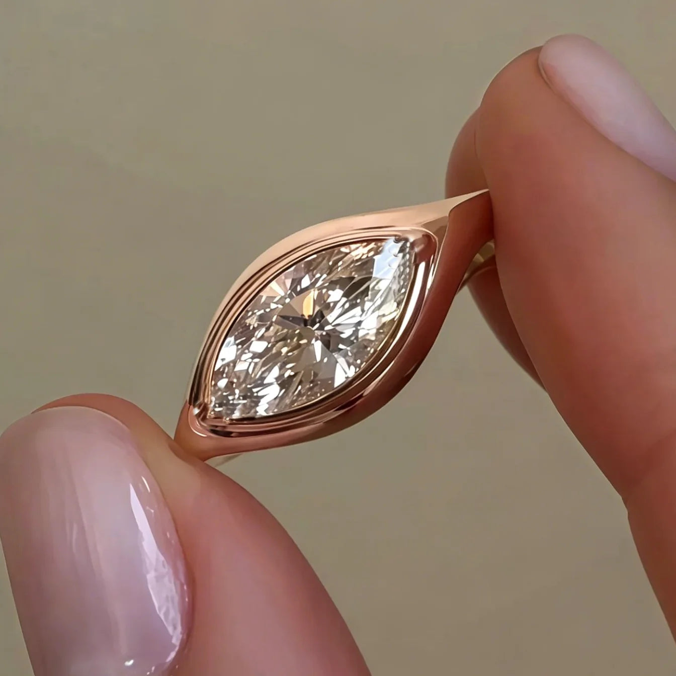 Rectangle Horse's Eye Minimalist Rose Gold Color Inlay Zircon