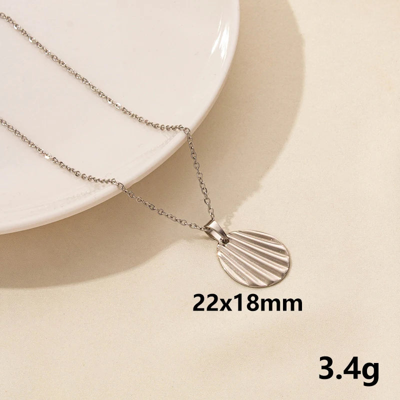 Minimalist Stainless Steel Round Hollow Texture Pendant Necklace Gold Plated