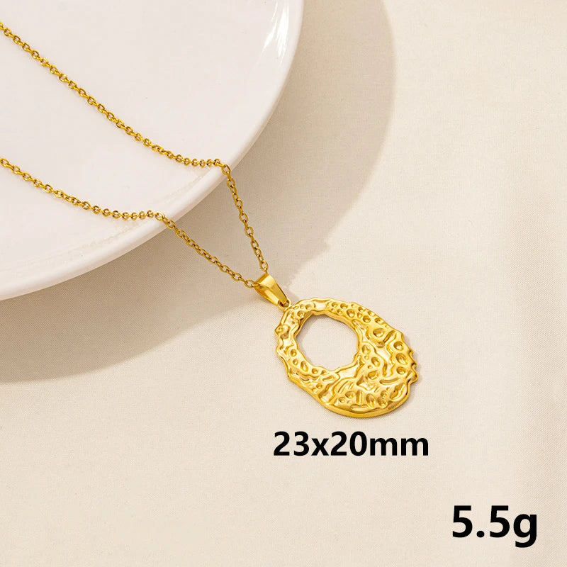 Minimalist Stainless Steel Round Hollow Texture Pendant Necklace Gold Plated