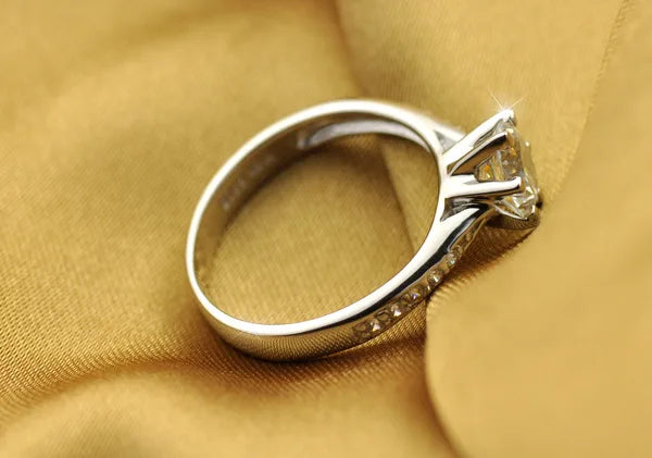 Luxury 925 Sterling Silver Classic Ring for Women Six claw jewelry simple 70ct diamond ring