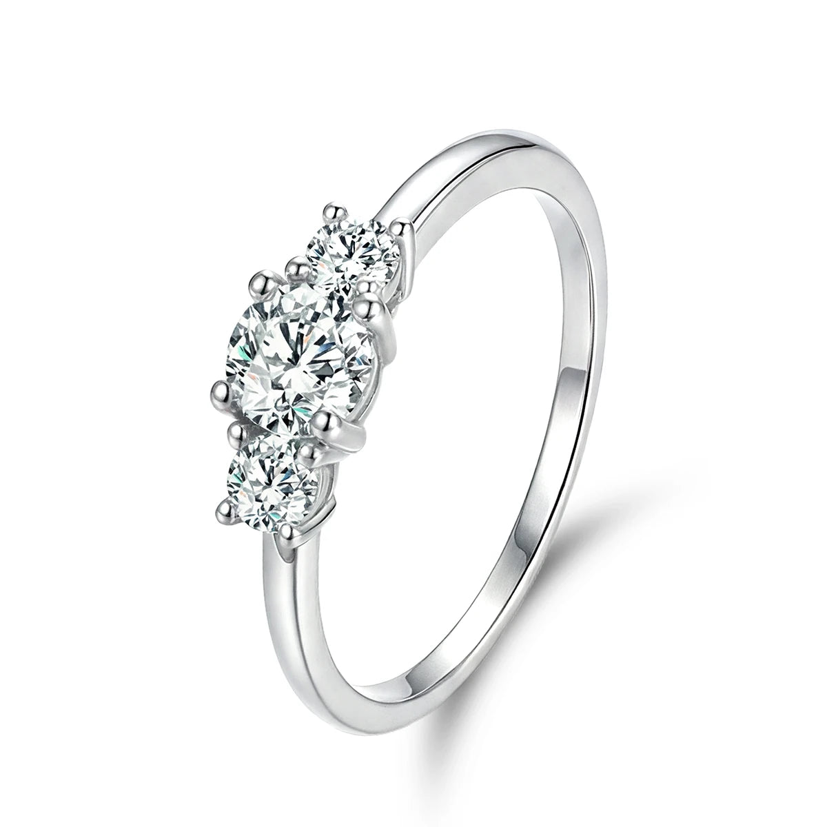 925 Sterling Silver Gorgeous Shiny Round Zircon Ring