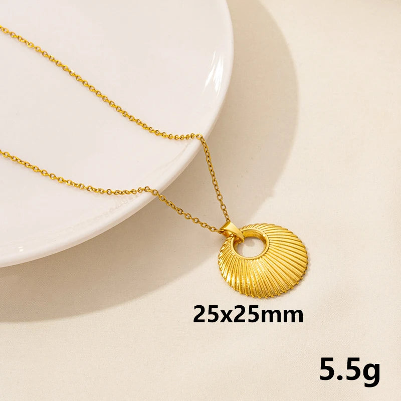 Minimalist Stainless Steel Round Hollow Texture Pendant Necklace Gold Plated